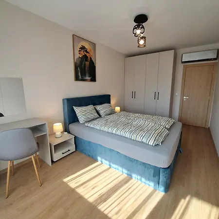 Elegant 1-bedroom In St St Constantine And Helena, Free Parking * Saints Constantine and Helena
