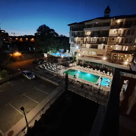 Elegant 1-bedroom In St St Constantine And Helena, Free Parking Apartment