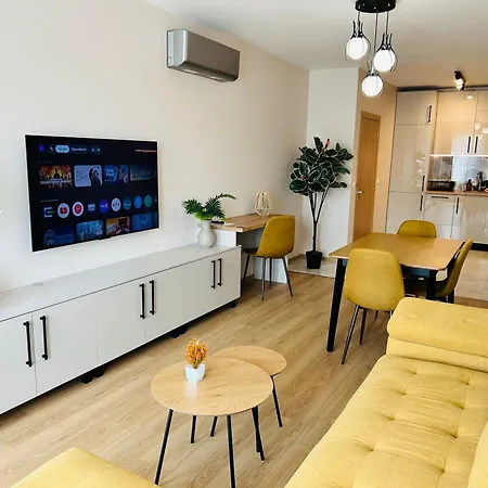 Elegant 1-bedroom In St St Constantine And Helena, Free Parking * Saints Constantine and Helena