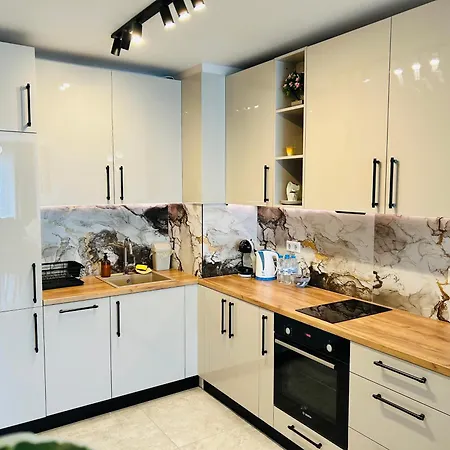 شقة Elegant 1-bedroom In St St Constantine And Helena, Free Parking