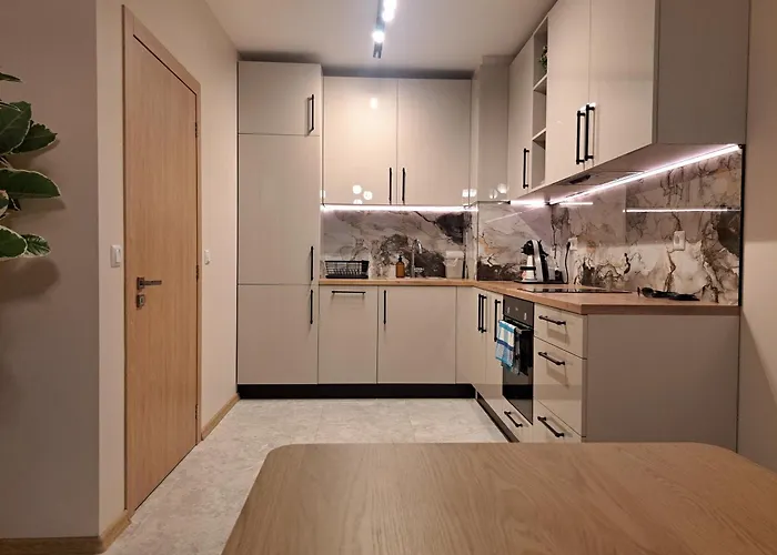 Elegant 1-bedroom In St St Constantine And Helena, Free Parking *