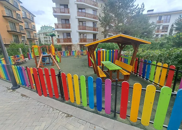 Appartamento Elegant 1-bedroom In St St Constantine And Helena, Free Parking *