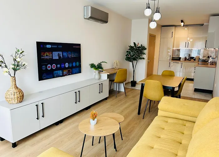 Elegant 1-bedroom In St St Constantine And Helena, Free Parking * Saints Constantine and Helena