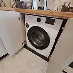 Elegant 1-bedroom In St St Constantine And Helena, Free Parking Apartament