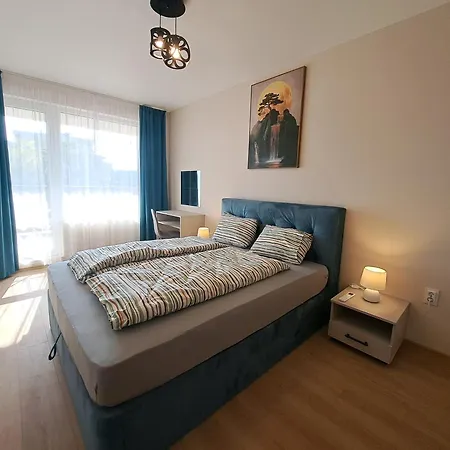 Elegant 1-bedroom In St St Constantine And Helena, Free Parking Apartament *