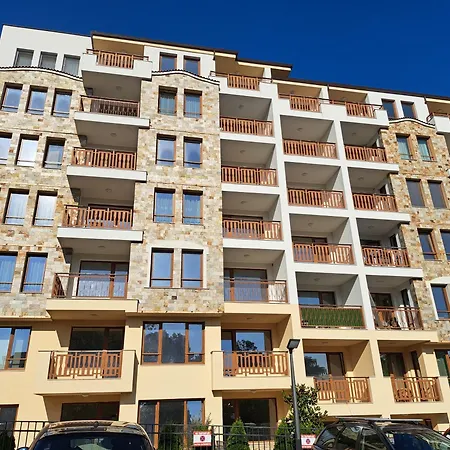 Elegant 1-bedroom In St St Constantine And Helena, Free Parking Apartament *